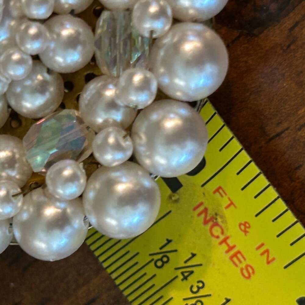 Vintage Faux Pearl Brooch Aurora Borealis Crystals Wreath Cluster 1950s Japan - Picture 13 of 13
